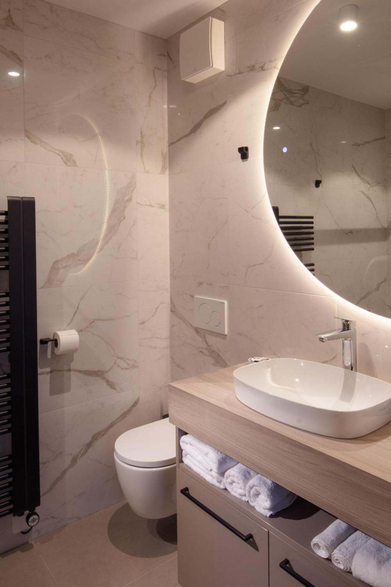 Hisa Putr Bed and Breakfast Trzin Buitenkant foto